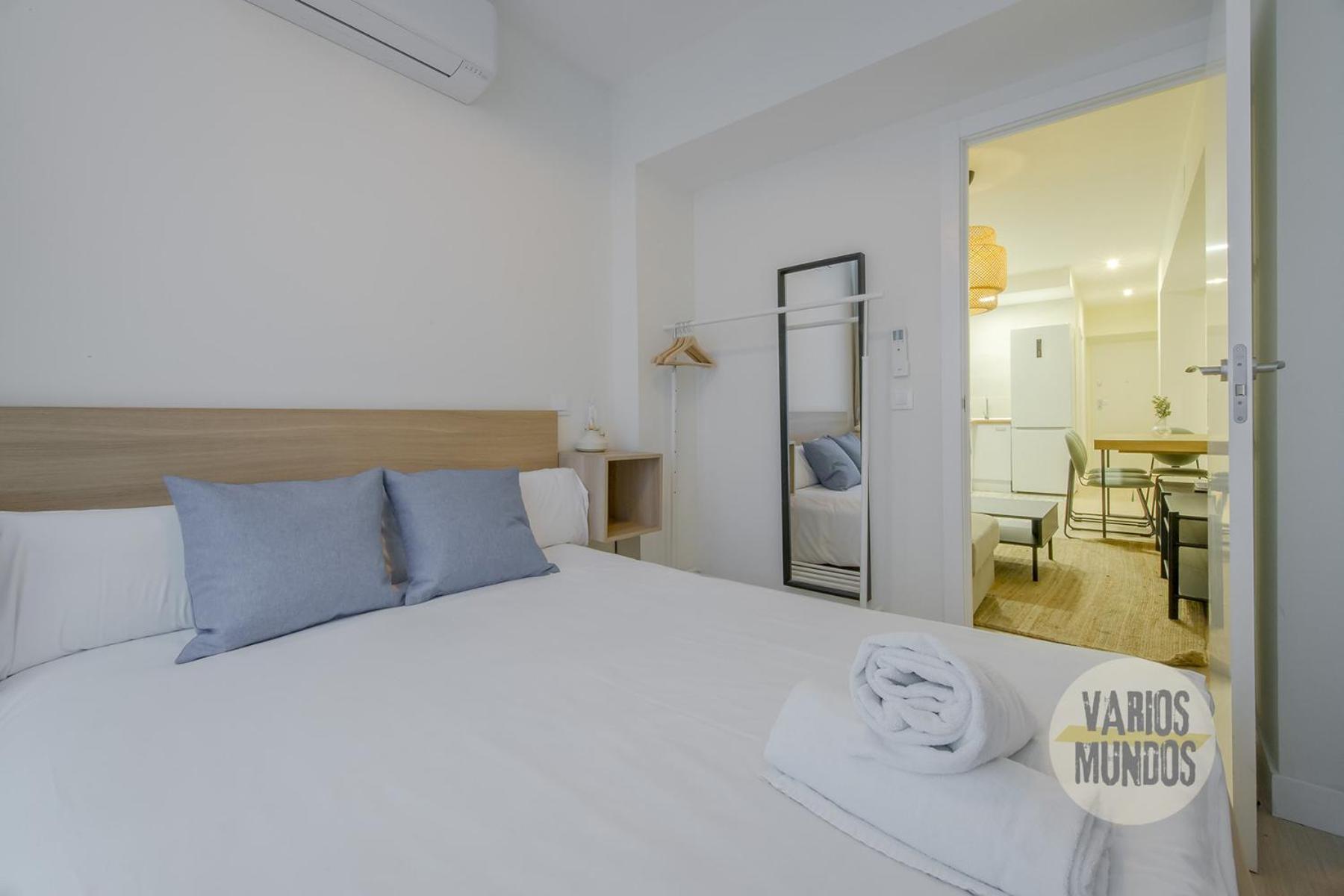 Cool 9pax En Plena Plaza De Chueca Appartement